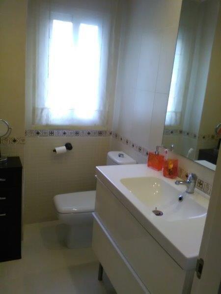 BONITO APARTAMENTO DE 2 DORMITORIOS en TORREQUEBRADA